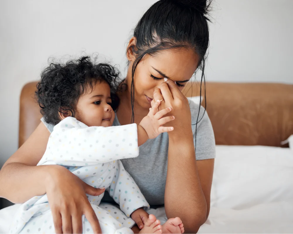 Maman épuisée témoignant de son burnout maternel et de sa charge mentale